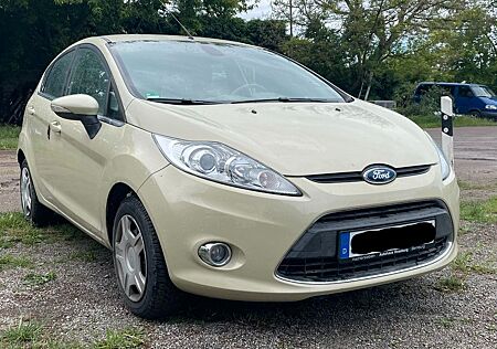 Ford Fiesta 1,4 Ghia Ausstattung, Klima, Scheckheft
