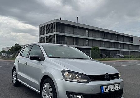 VW Polo Volkswagen Silver Edition / 1.Hand / 25k gelaufen /TOP