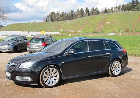 Opel Insignia ST 2.8 V6 Turbo 4x4 Innov. Nappalleder