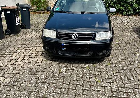 VW Polo Volkswagen 1.4 44kW Edition Edition