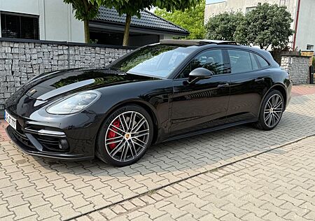 Porsche Panamera Turbo Sport Turismo Turbo