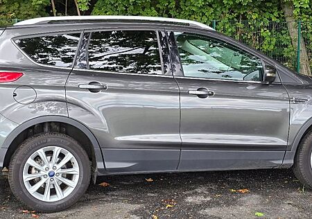 Ford Kuga 1,5 EcoBoost 2x4 110kW Titanium Titanium