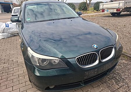 BMW 545i - V8 4,5 liter 560 L 12/2004