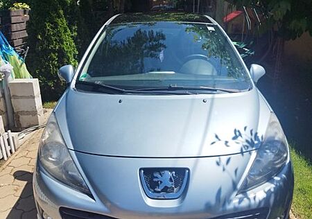 Peugeot 207 CC Black & White Edition 120 Black & Whi...