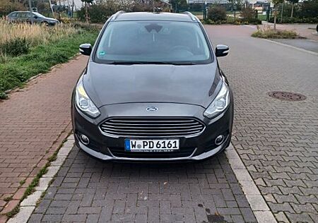 Ford S-Max 2,0 TDCi 110kW Titanium Titanium