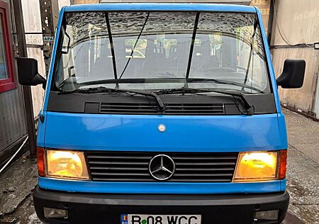 Mercedes-Benz MB 100 MB 100D