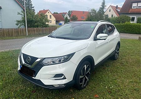 Nissan Qashqai 1.3 DIG-T DCT Zama DSG PANO AHK Gar.