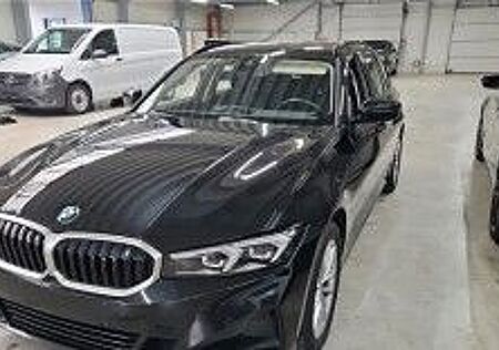 BMW 320d T xDrive Shadow LED*WIDE*FACELIFT*MOD23*TOP