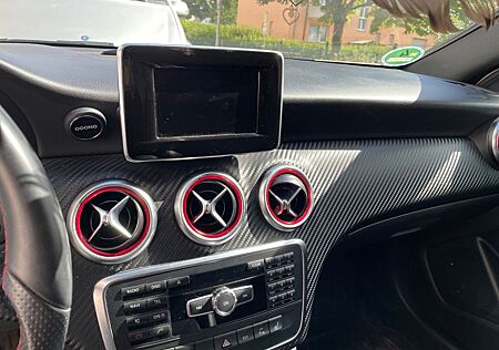 Mercedes-Benz A 180 AMG Line AMG Line