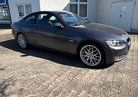 BMW 320i Coupé E92 - inkl. TÜV & Service