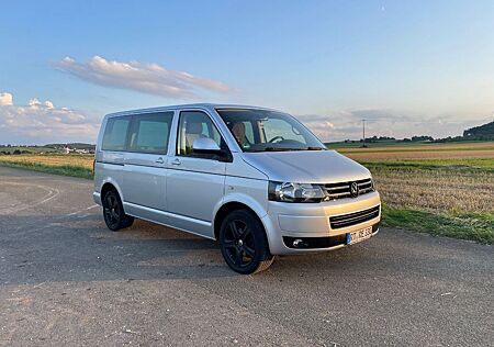 VW T5 Multivan Volkswagen 2.0 TDI - 140PS Top gepflegt!