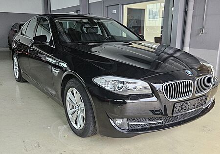 BMW 520d Lim. orig. 43Tkm+Navi+Xenon+Klimaaut.