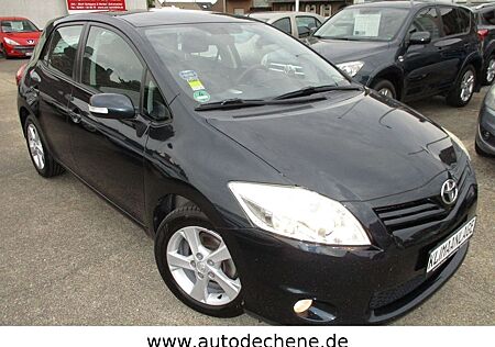Toyota Auris 1,4. 16V Travel: Navi, Kamera, Motor 127000 Km!