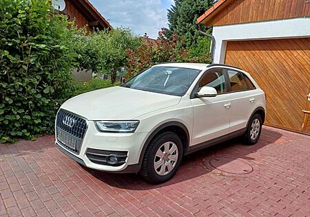 Audi Q3 2.0 TDI 103kW - Anhängekupplung, Xenon