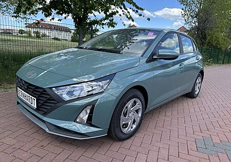 Hyundai i20 1.2 Comfort in versch. Farben Klima Navi