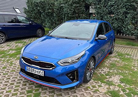 Kia Cee'd Ceed 1.6 GT, 204 PS, Blau, LM 18, SH, LH, Navi