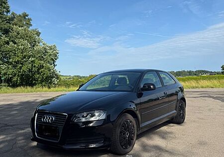 Audi A3 1.6 Ambiente Ambiente TÜV NEU