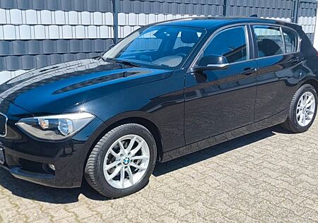 BMW 116i , 136PS,KETTE+VANOS+SERVICE+TÜV NEU,PDC,SITZ