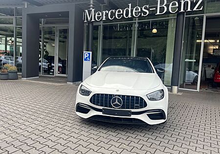 Mercedes-Benz E 63 AMG S 4M