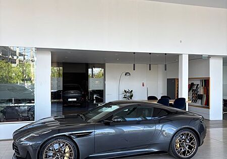 Aston Martin DB12 4.0 V8 -