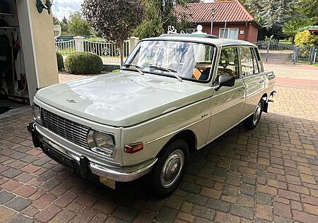 Wartburg 353 de luxe Schiebedach Radio Chrommodell