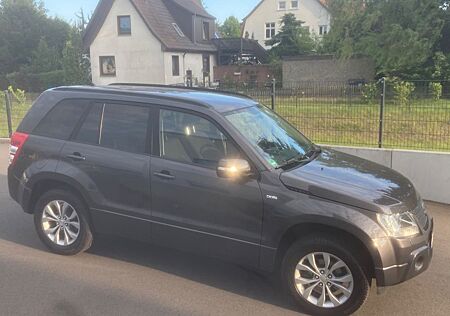Suzuki Grand Vitara 1.9 DDiS Comfort Xenon Navi AHK