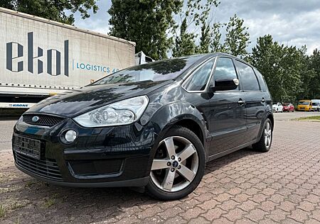 Ford S-Max Titanium