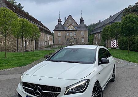 Mercedes-Benz CLA 200 Shooting Brake CLA 200 AMG Line Shoo...