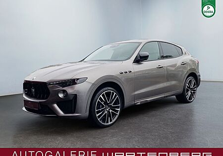 Maserati Levante Trofeo Q4//LEDER//22//B&W//PANO//360°//