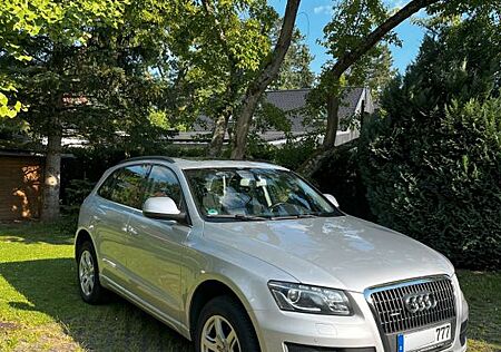 Audi Q5 2.0 TFSI Quattro*AUTOM*PANO*NAVI*AHK*SHZ