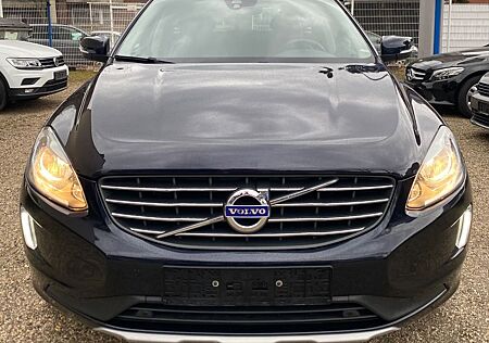 Volvo XC 60 XC60 Momentum 2WD/AUTOMATIK/NAVI/LEDER/PDC/ALU*