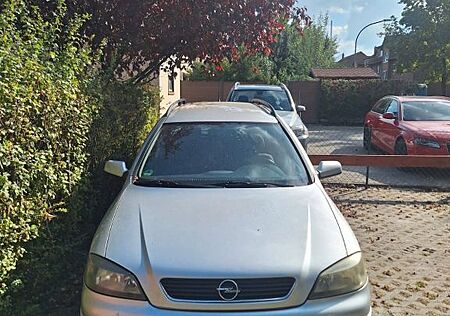 Opel Astra 1.6 -