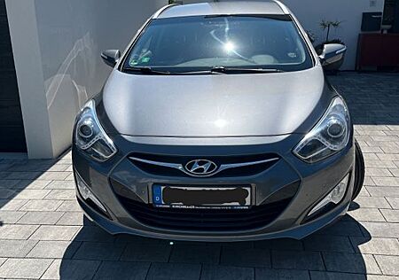 Hyundai i40 cw 1.7 CRDi Premium 100kW Automatik Premium