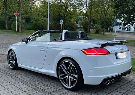 Audi TTS Roadster 2.0 TFSI S tronic quattro -