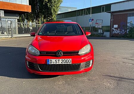 VW Golf Volkswagen 2.0 TSI GTI