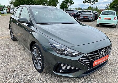 Hyundai i30 1.0 T-GDI Pure KAMERA AAC ALU SHZ CARPLAY