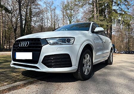 Audi Q3 2.0 TDI S tronic quattro - Alcantara 8-fach