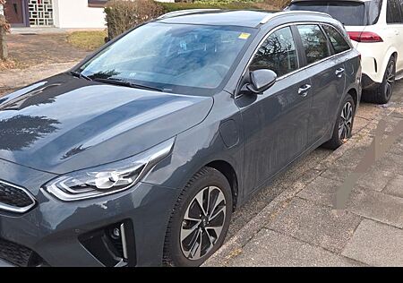 Kia Cee'd Sportswagon 1.6 GDI Plug-In Hybrid Vis...