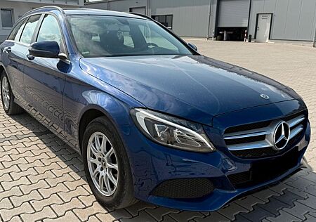 Mercedes-Benz C 220 d 4MATIC T Autom. -