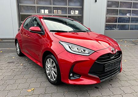 Toyota Yaris 1.5 Active Technology LED+16"+APP+SMART