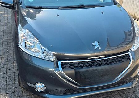 Peugeot 208 1,4 vti
