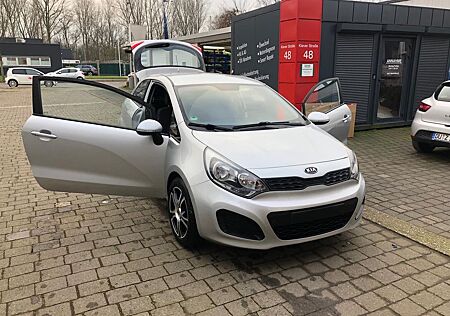 Kia Rio 1.2 TÜV Neu