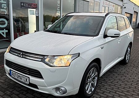 Mitsubishi Outlander PHEV Top 4WD AHK LEDER NAVI