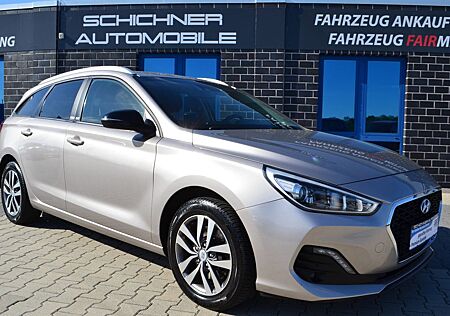 Hyundai i30 cw YES! AHK NAVI KAMERA LED PDC LHZ SITZH.