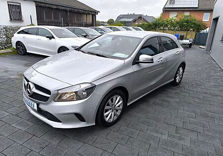Mercedes-Benz A 180 Style Automatik Navi PDC SHZ