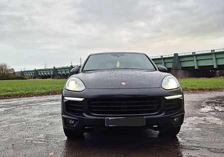 Porsche Cayenne Diesel - 1. HAND