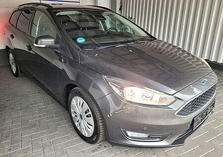 Ford Focus Turnier Business*SCHECKHEFT*SEHR GEPFLEGT*