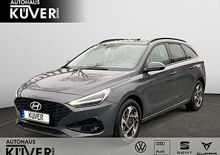 Hyundai i30 Family Kombi 1.5 T-GDi DCT Navi+ACC+Shzg+PDC