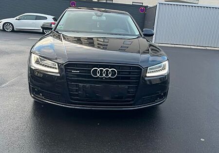 Audi A8 3.0 TDI clean diesel tiptronic quattro -