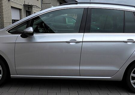 VW Golf Sportsvan Volkswagen 1.5 TSI ACT OPF 110kW DSG Hig...